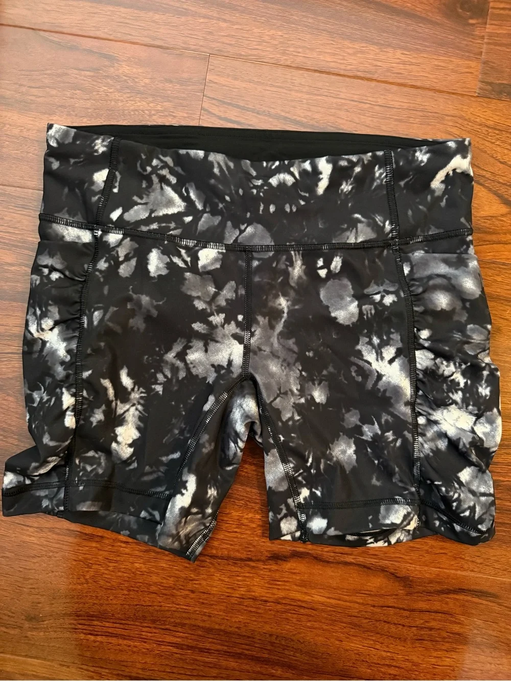 lululemon athletica Black & Gray Tie-Dye High-Rise Athletic Shorts